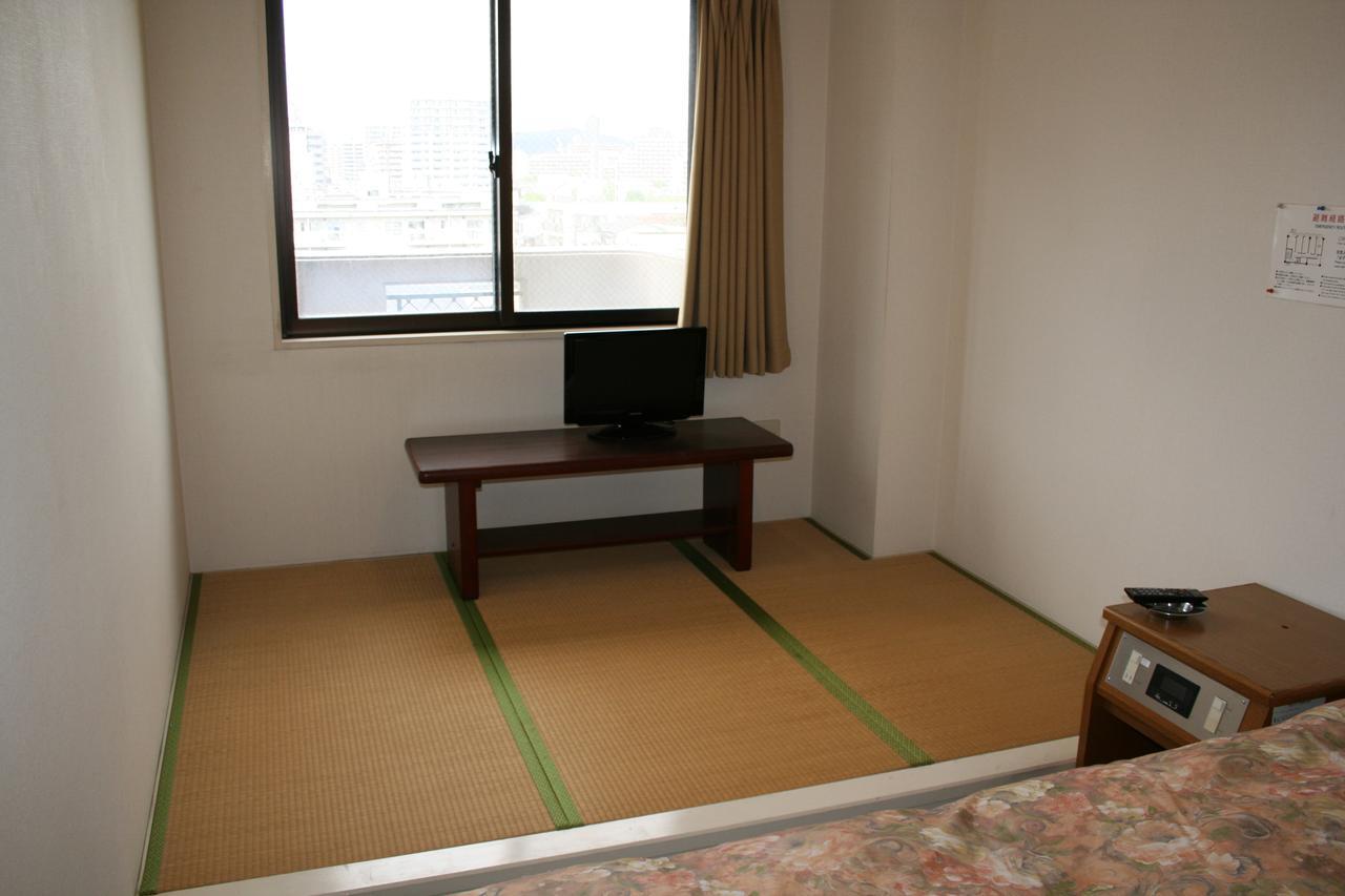 Hiroshima Peace Hotel Ujina מראה חיצוני תמונה